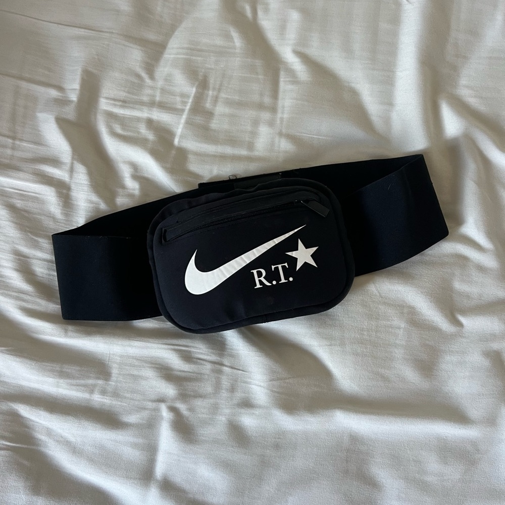NIKE WAISTBAG FANNY PACK WITH ZIPPER AND VELCRO